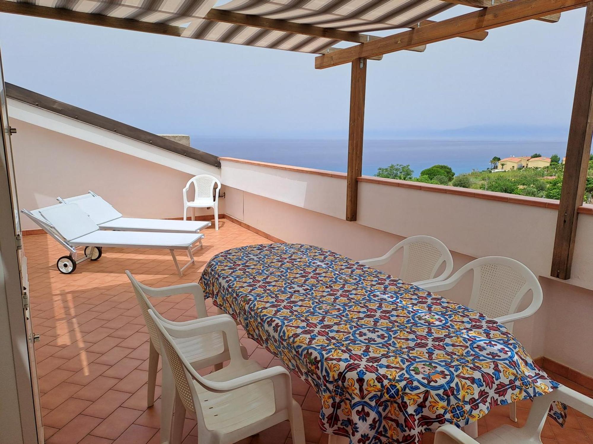 Apartamento Terrazza Michelino Parghelia Exterior foto